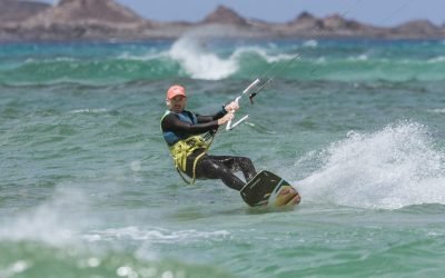 kitesurfing a Bali